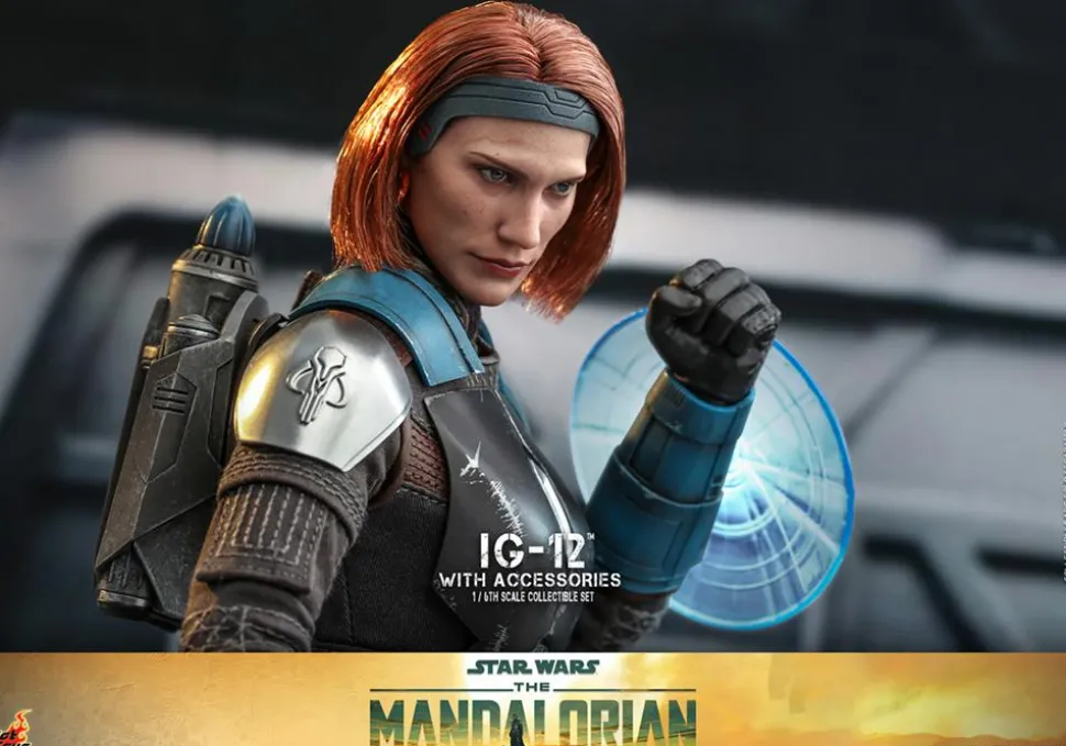 Star Wars: The Mandalorian - IG-12 with Accessories 1/6th Scale Hot Toys Action Figure