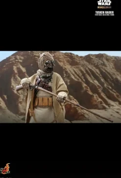 Star Wars: The Mandalorian - Tusken Raider 1/6th Scale Hot Toys Action Figure