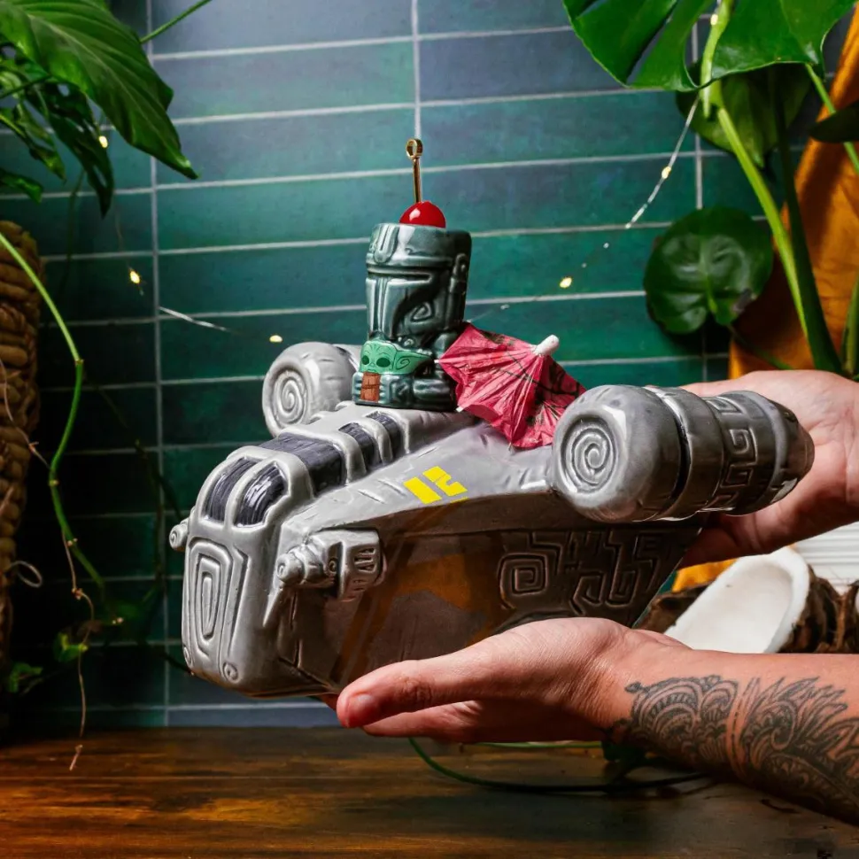 Star Wars: The Mandalorian - The Mandalorian with Grogu and Razor Crest Geeki Tikis Ceramic Punch Bowl Set