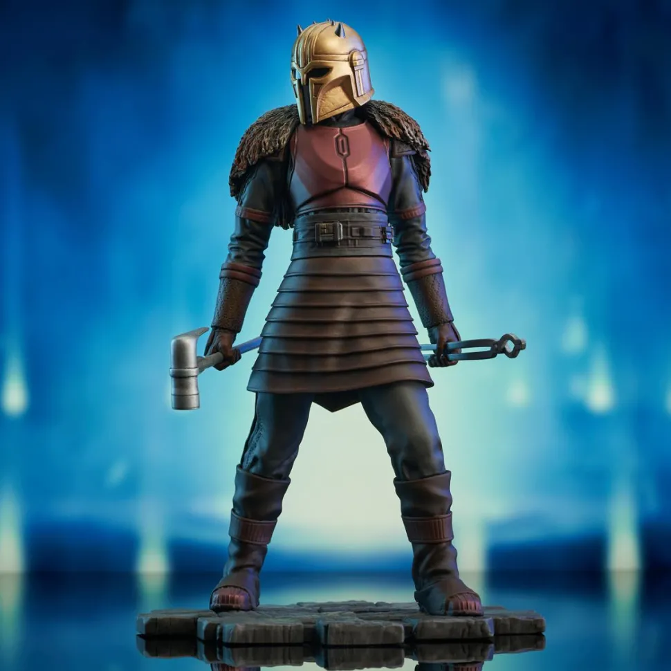 Star Wars: The Mandalorian - The Armorer 10” Statue