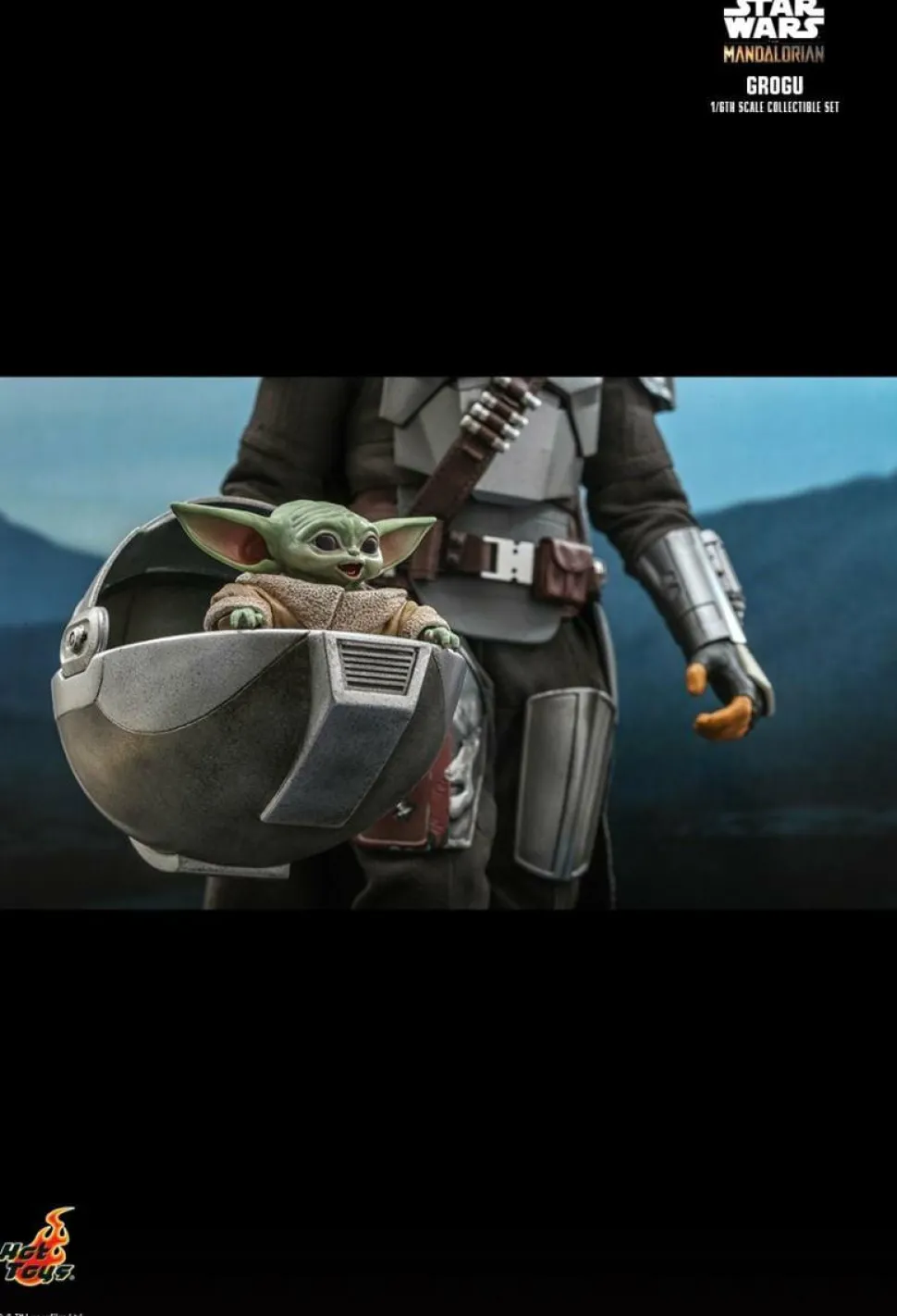 Star Wars: The Mandalorian - Grogu 1/6th Scale Hot Toys Action Figure Set