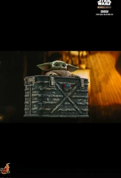 Star Wars: The Mandalorian - Grogu 1/6th Scale Hot Toys Action Figure Set