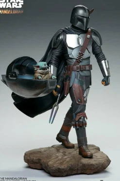 Star Wars: The Mandalorian - The Mandalorian Premium Format Statue