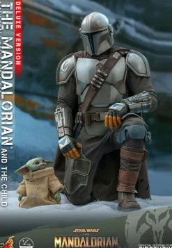 Star Wars: The Mandalorian - The Mandalorian & The Child Deluxe 1/4 Scale Hot Toys Action Figure 2-Pack (Int Sales Only)