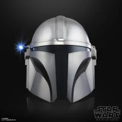 Star Wars: The Mandalorian - The Mandalorian Premium Electronic The Black Series 1:1 Scale Life-Size Helmet Replica