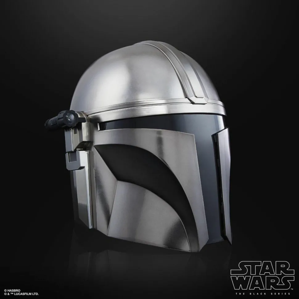 Star Wars: The Mandalorian - The Mandalorian Premium Electronic The Black Series 1:1 Scale Life-Size Helmet Replica