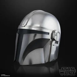 Star Wars: The Mandalorian - The Mandalorian Premium Electronic The Black Series 1:1 Scale Life-Size Helmet Replica