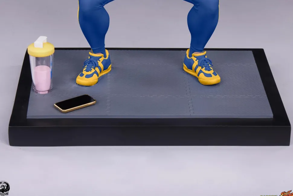 Street Fighter - Chun-Li Powerlifting (Alpha Edition) 1/4 Scale Statue