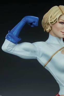 Superman - Power Girl Premium Format Statue