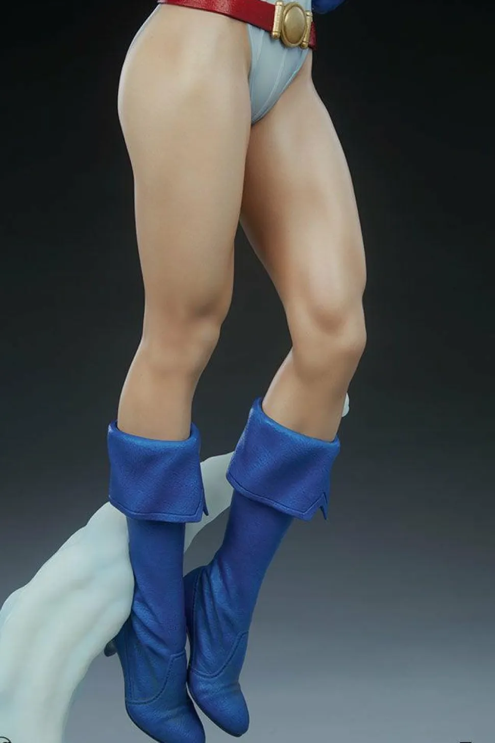 Superman - Power Girl Premium Format Statue