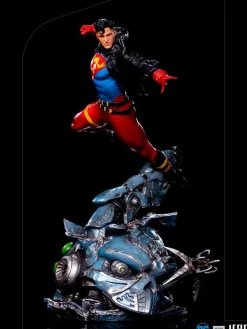 Superman - Superboy 1/10th Scale Statue