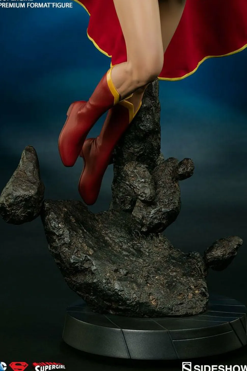 Superman - Supergirl Premium Format Statue
