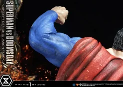 Superman - Superman vs Doomsday 1/3 Scale Diorama Statue