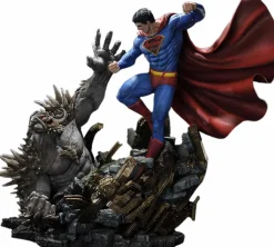 Superman - Superman vs Doomsday Deluxe 1/3 Scale Diorama Statue