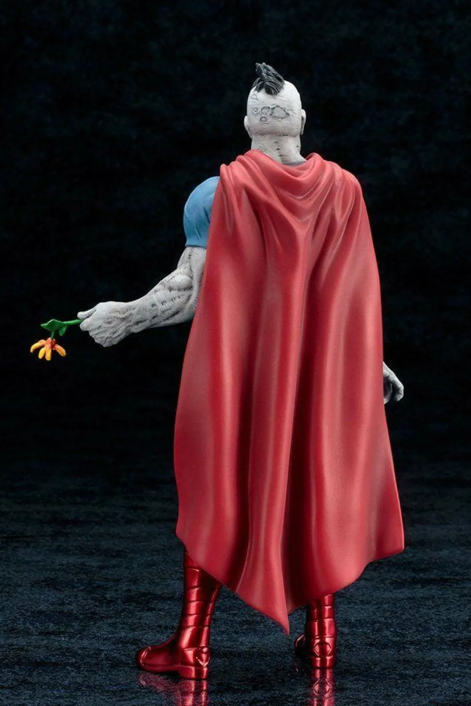 Superman: Forever Evil - Bizarro ArtFX+ 1/10 Scale Statue