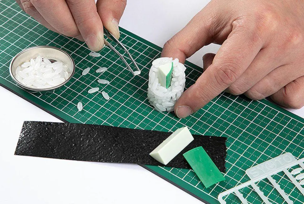 Syuto Seiko - Kappa Maki (Cucumber Sushi Roll) 1:1 Scale Life-Size Plastic Model Kit Replica