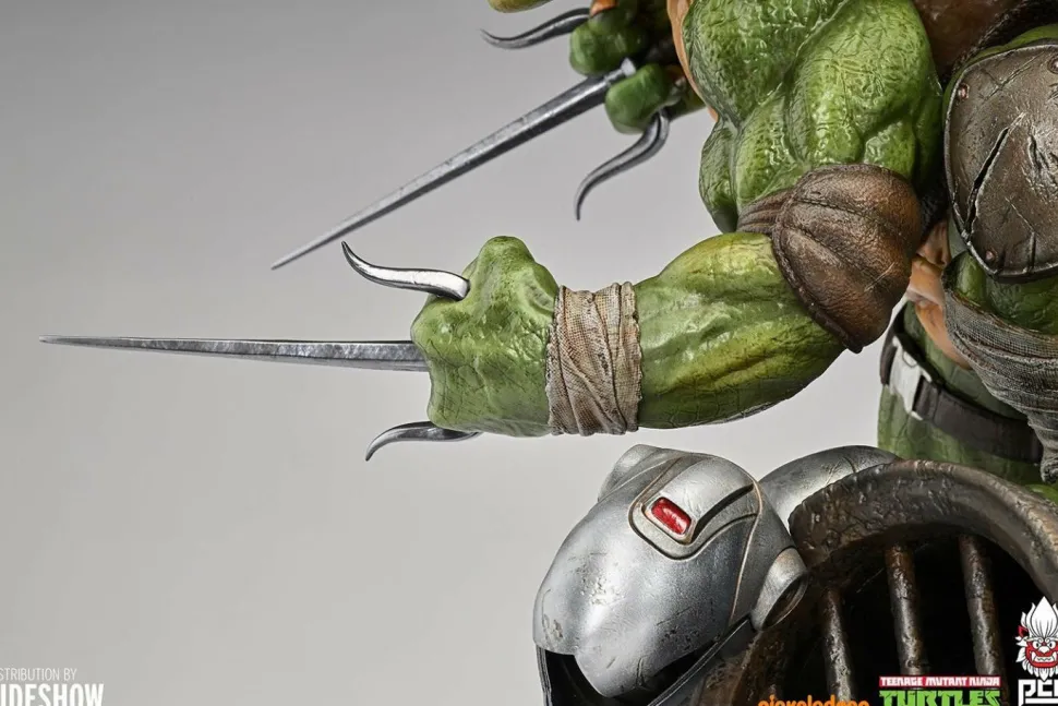 Teenage Mutant Ninja Turtles - Raphael Deluxe 1/3 Scale Statue
