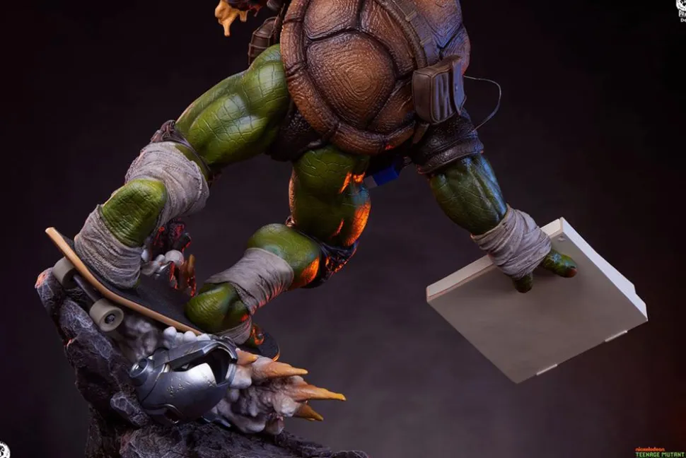 Teenage Mutant Ninja Turtles - Michelangelo Legends Deluxe 1/3 Scale Statue
