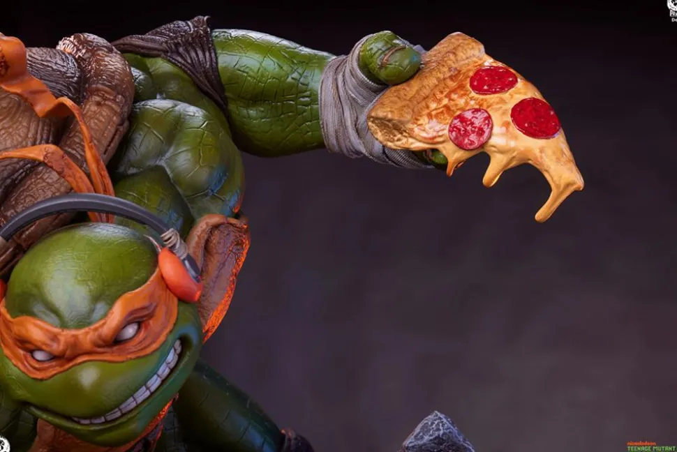 Teenage Mutant Ninja Turtles - Michelangelo Legends Deluxe 1/3 Scale Statue