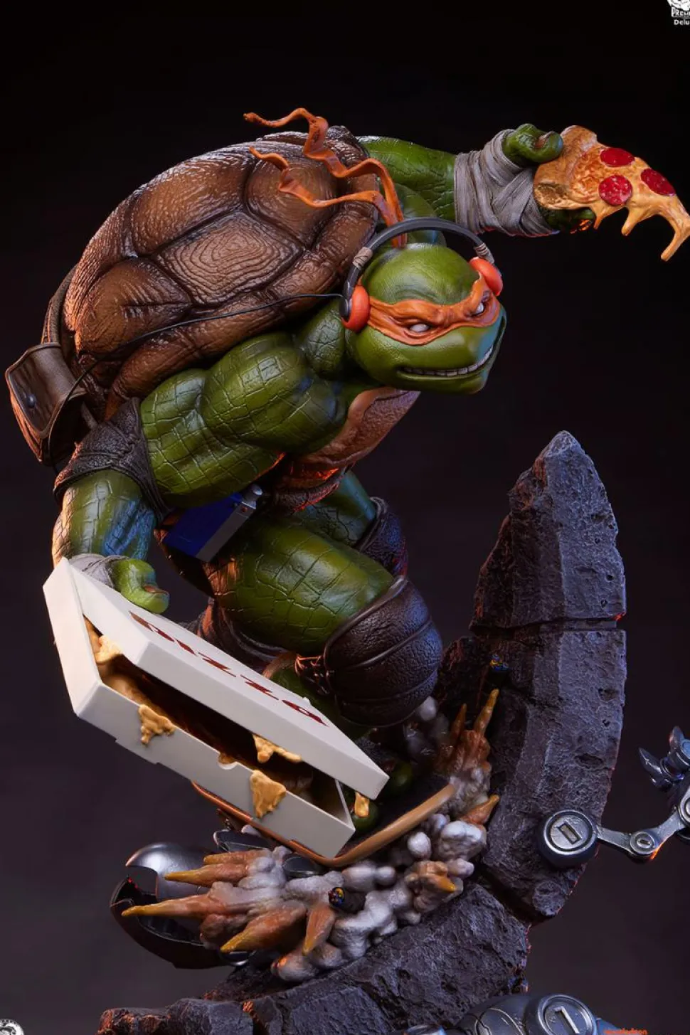 Teenage Mutant Ninja Turtles - Michelangelo Legends Deluxe 1/3 Scale Statue