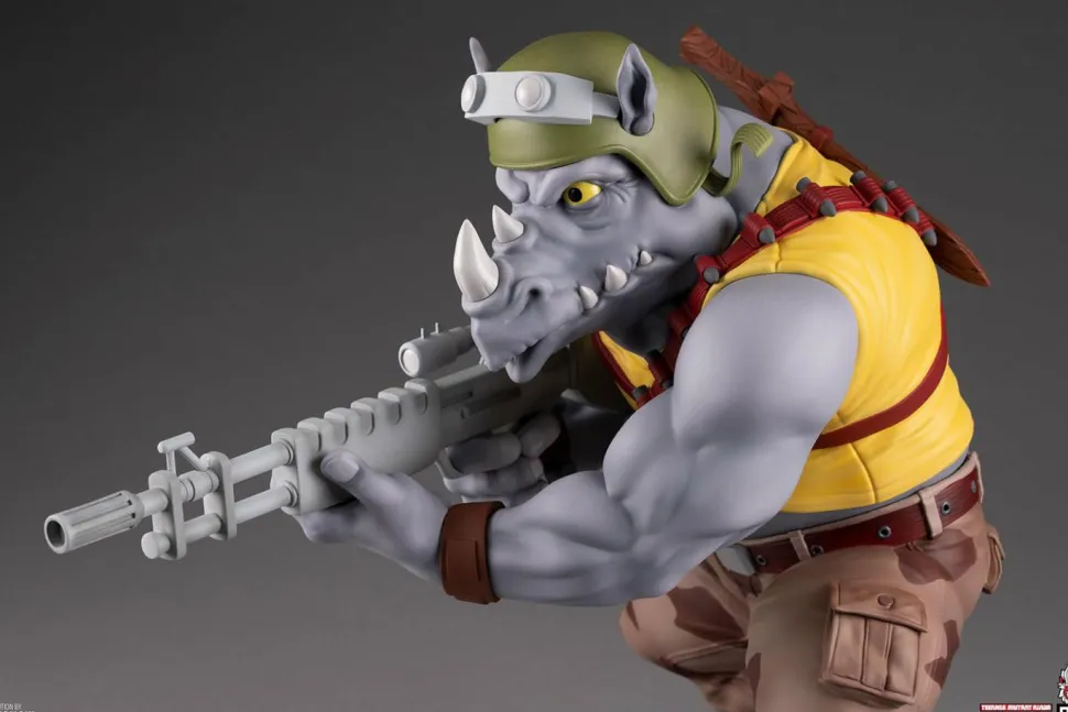 Teenage Mutant Ninja Turtles (1987) - Rocksteady 1/4 Scale Statue