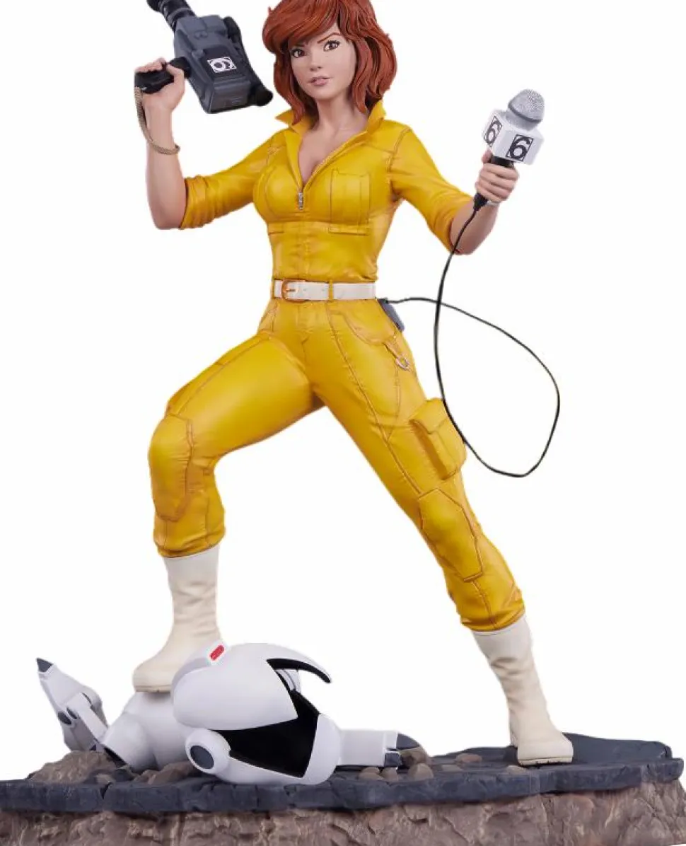 Teenage Mutant Ninja Turtles (1987) - April O'Neil 1/4 Scale Statue