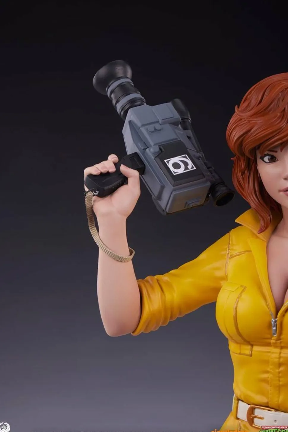 Teenage Mutant Ninja Turtles (1987) - April O'Neil 1/4 Scale Statue