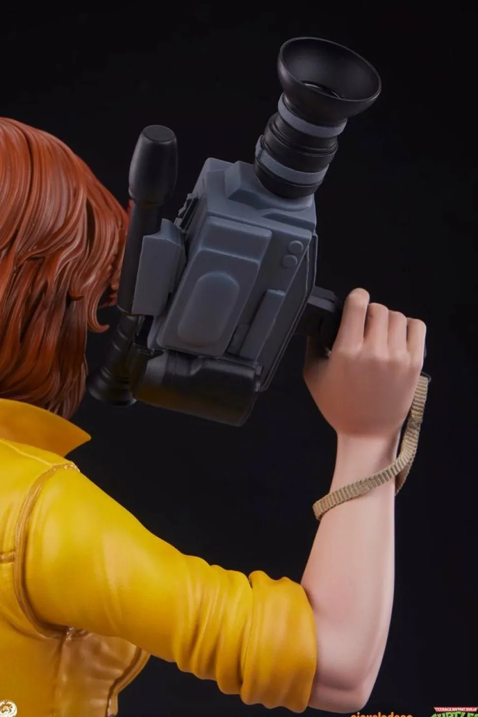 Teenage Mutant Ninja Turtles (1987) - April O'Neil 1/4 Scale Statue