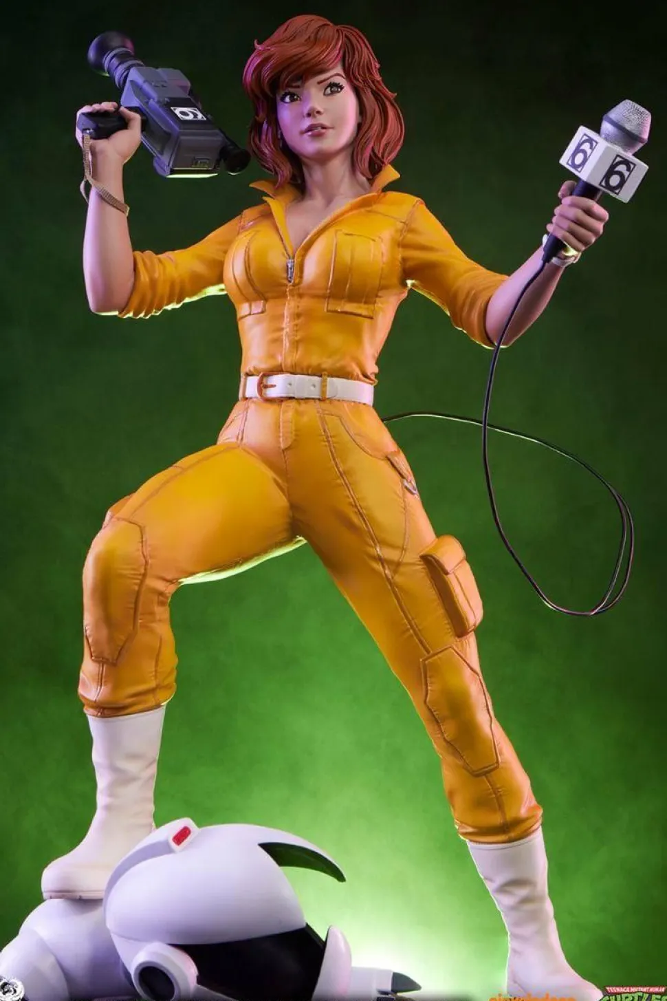Teenage Mutant Ninja Turtles (1987) - April O'Neil 1/4 Scale Statue