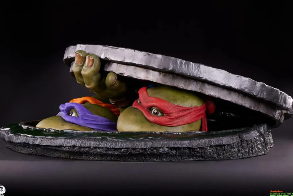 Teenage Mutant Ninja Turtles (1990) - Underground 1:1 Scale Life-Size Diorama Statue