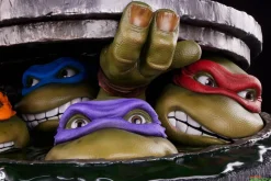 Teenage Mutant Ninja Turtles (1990) - Underground 1:1 Scale Life-Size Diorama Statue