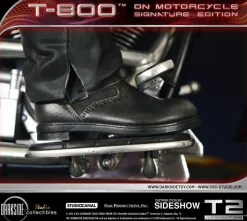 Terminator 2: Judgment Day - T-800 on Motorcycle 1/4 Scale Diorama Statue