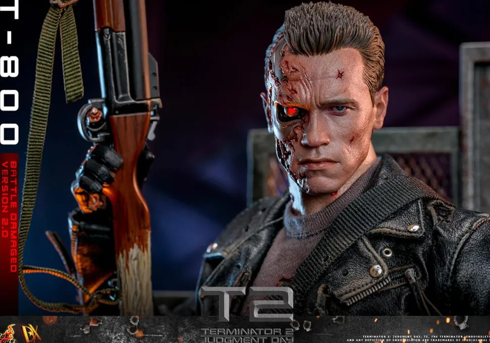 Terminator 2: Judgment Day - T-800 (Battle Damaged Version 2.0) 1/6th Scale Hot Toys Action Figure