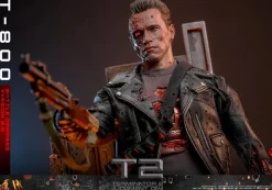 Terminator 2: Judgment Day - T-800 (Battle Damaged Version 2.0) 1/6th Scale Hot Toys Action Figure
