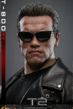 Terminator 2: Judgment Day - T-800 (2.0) 1/6th Scale Hot Toys Action Figure