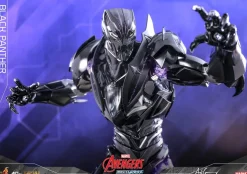 The Avengers - Black Panther in Mech Strike Armour 1/6th Scale Hot Toys Action Figure