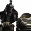The Batman (2022) - Batman & Bat-Signal 1/6th Scale Hot Toys Action Figure Set