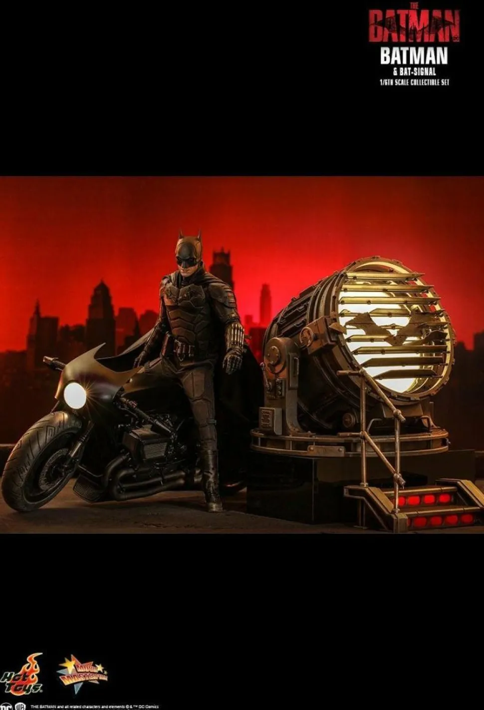 The Batman (2022) - Batman & Bat-Signal 1/6th Scale Hot Toys Action Figure Set