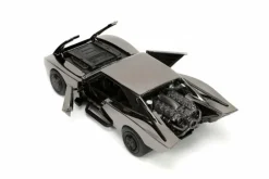 The Batman (2022) - Batman with Black Chrome Batmobile Hollywood Rides 1/24th Scale Die-Cast Vehicle Replica (2022 Convention Exclusive)
