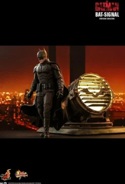 The Batman (2022) - Bat-Signal 1/6th Scale Hot Toys Action Figure Accessory
