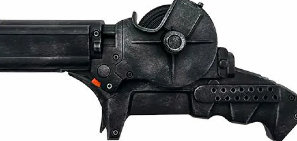 The Batman (2022) - Grapple Launcher 1:1 Scale Life-Size Prop Replica