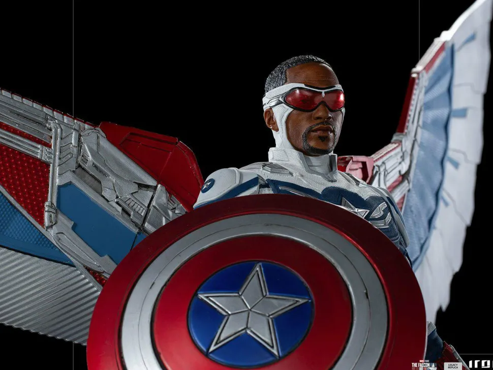 The Falcon and the Winter Soldier - Captain America Sam Wilson Complete Version 1/4 Scale Legacy Statue