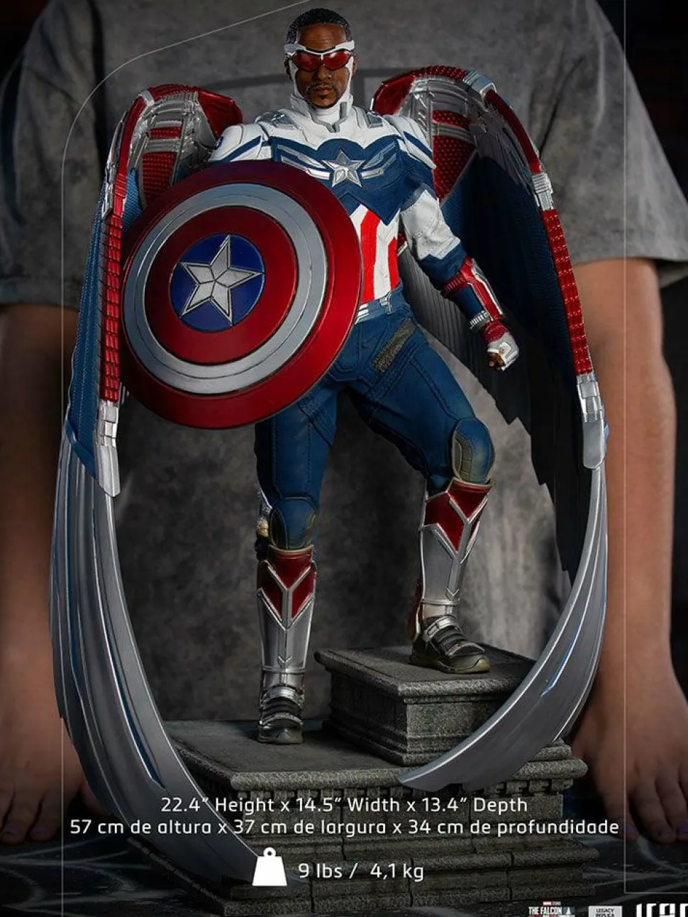 The Falcon and the Winter Soldier - Captain America Sam Wilson Complete Version 1/4 Scale Legacy Statue