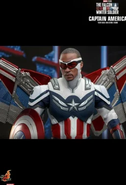 The Falcon and the Winter Soldier - Captain America 1/6th Scale Hot Toys Action Figure