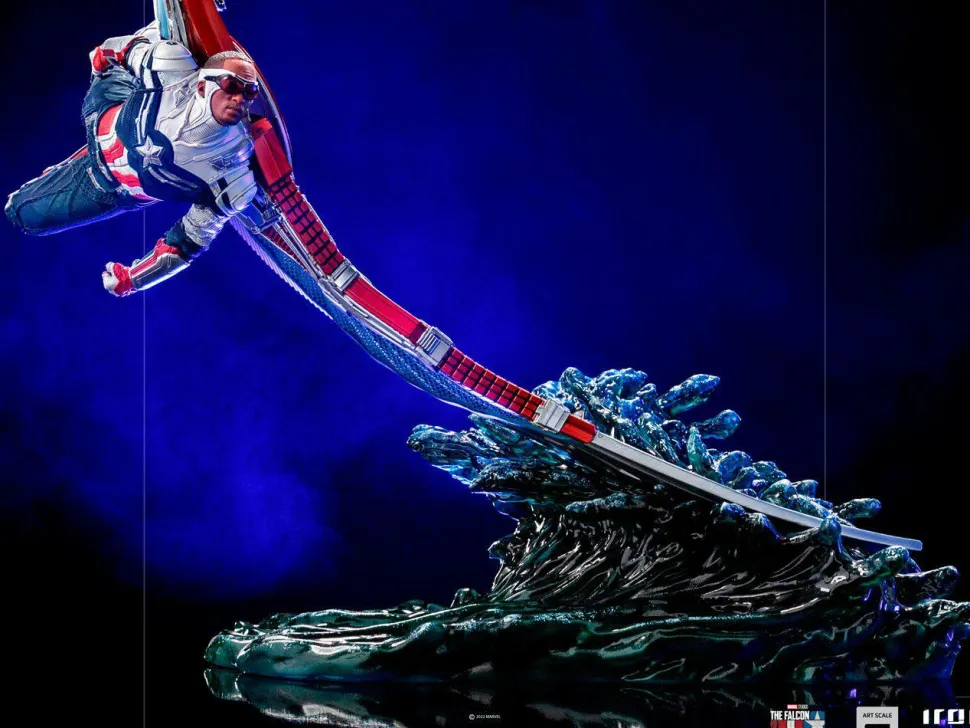 The Falcon and the Winter Soldier - Captain America Sam Wilson Deluxe 1/10th Scale Statue
