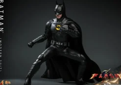 The Flash (2023) - Batman (Modern Suit) 1/6th Scale Hot Toys Action Figure