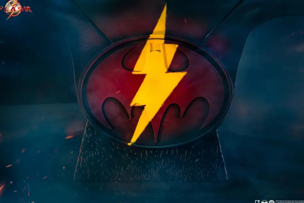 The Flash (2023) - Young Barry Cowl 1:1 Scale Life-Size Replica (Exclusive Edition)