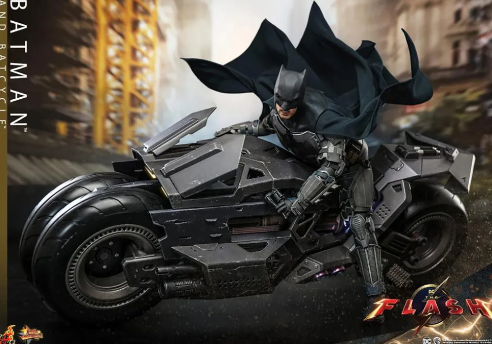 The Flash - Batman & Batcycle 1/6th Scale Hot Toys Action Figure (Set of 2)