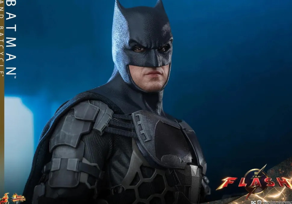 The Flash - Batman & Batcycle 1/6th Scale Hot Toys Action Figure (Set of 2)