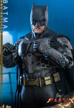 The Flash - Batman & Batcycle 1/6th Scale Hot Toys Action Figure (Set of 2)